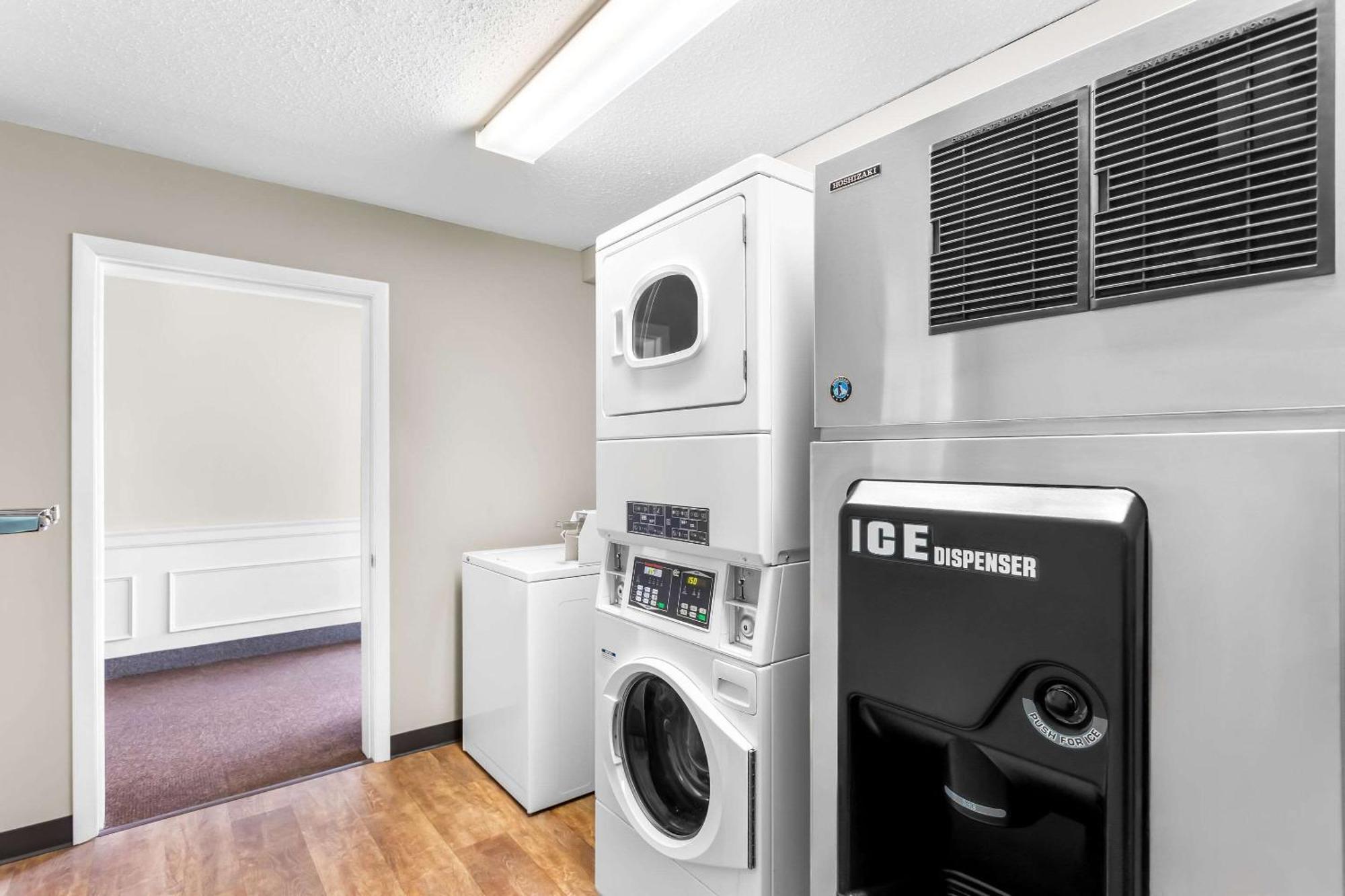 Quality Inn & Suites Ґорем Екстер'єр фото