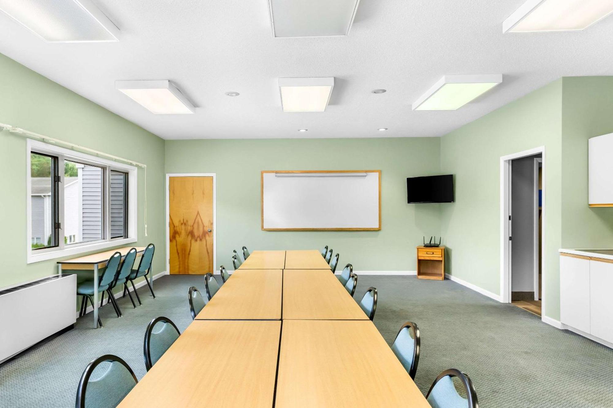 Quality Inn & Suites Ґорем Екстер'єр фото