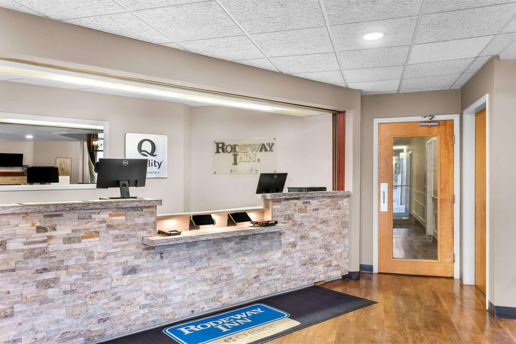 Quality Inn & Suites Ґорем Екстер'єр фото