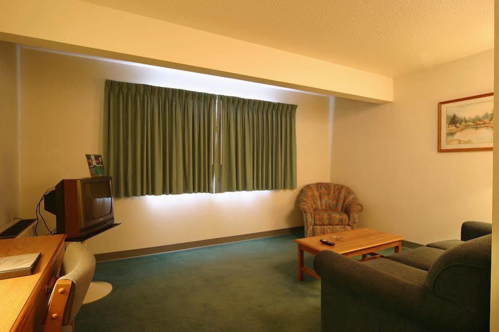 Quality Inn & Suites Ґорем Екстер'єр фото